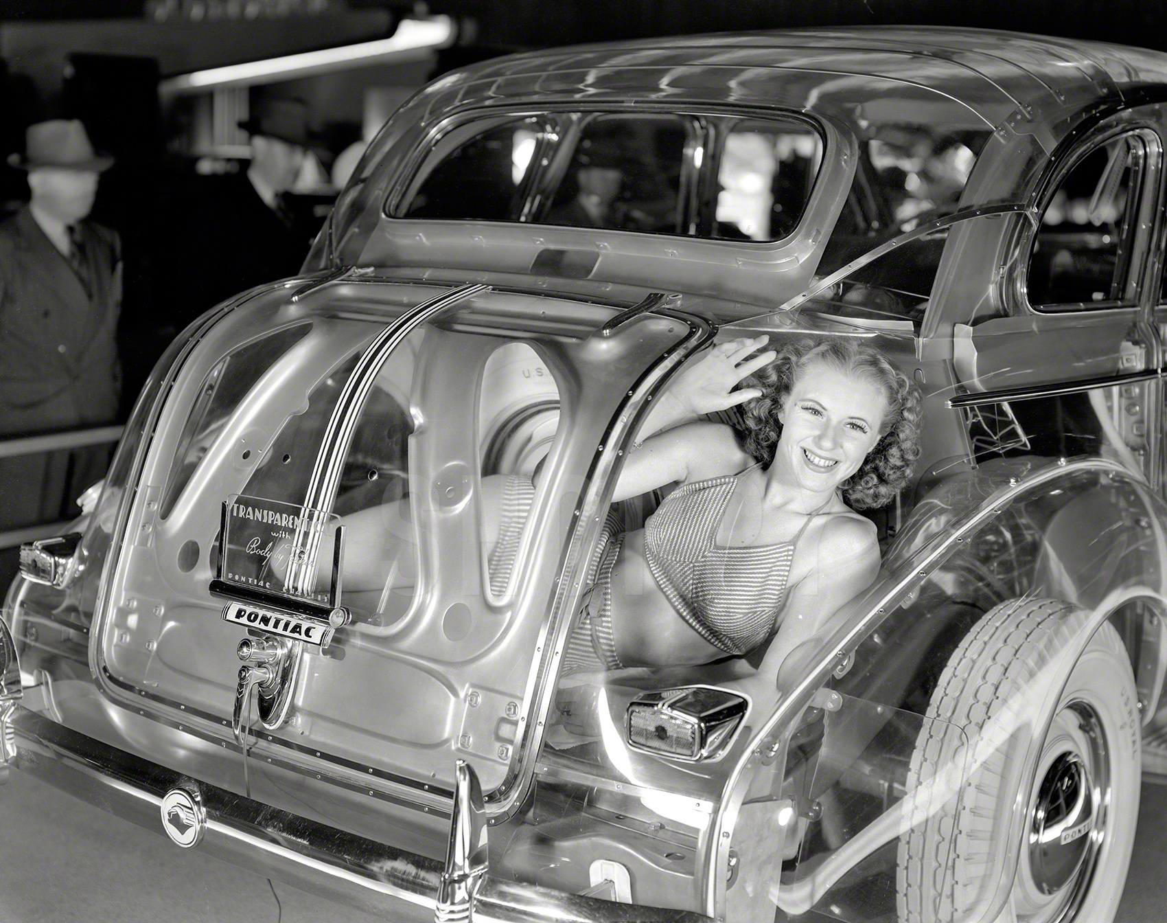 Pontiac Deluxe Six "Ghost Car" - June 11, 1940